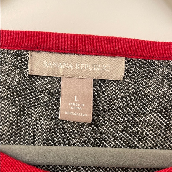 Banana Republic Black and White Knit with Red Trim - Picture 2 of 8